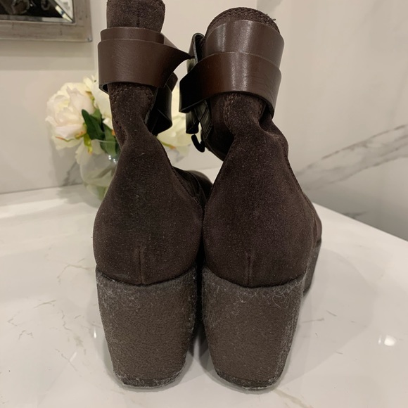 MONCLER BOOTS - Picture 3 of 4